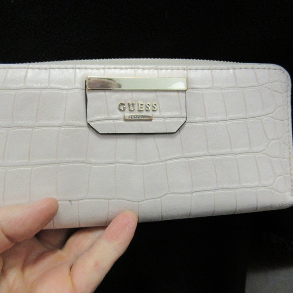 Light Pink Guess Leather Wallet - Picture 1 of 5